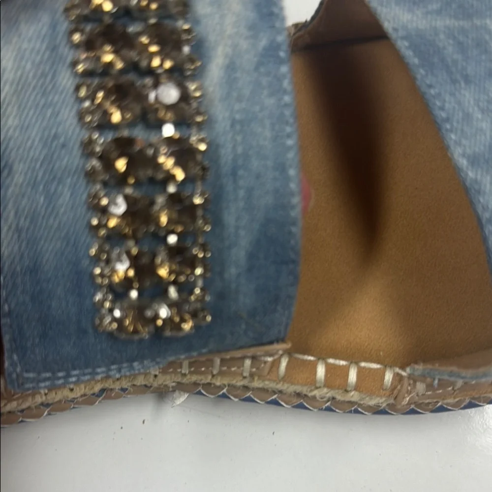 Crown Vintage Denim Blue and Tan Sandals with Studded Jeweled Straps Sz 9